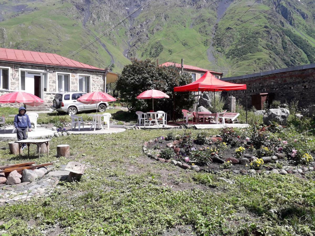 Kazbegi Guest House Exterior photo